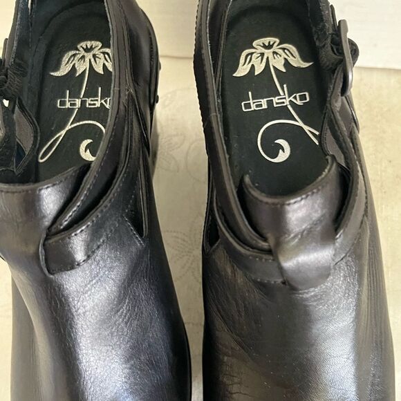 New Dansko Franka Black Leather Wedge Bootie Heels Z2014* Size 7 US / 37 EUR - Picture 5 of 9